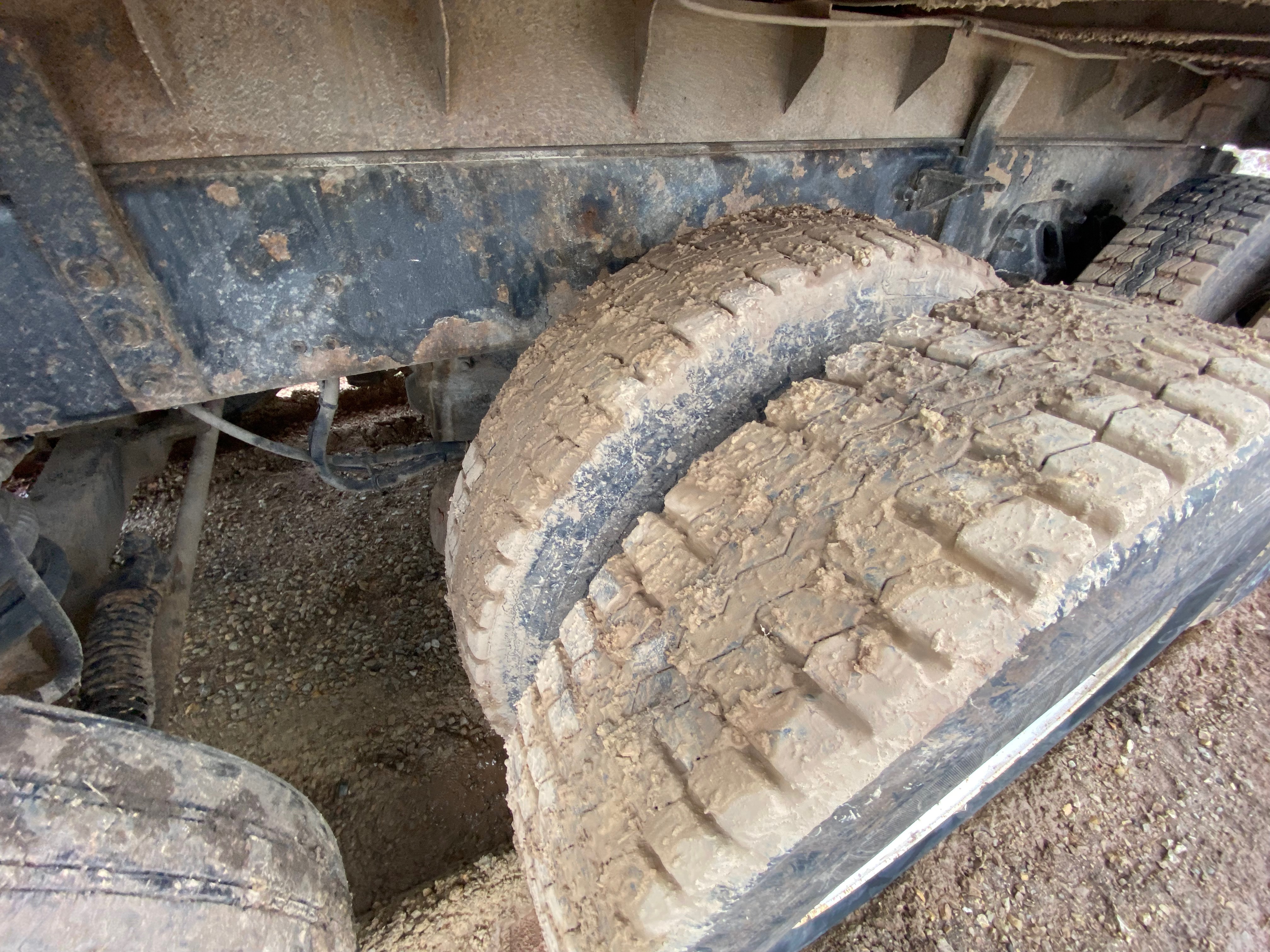 1999 STERLING Tri-axle - Image 23